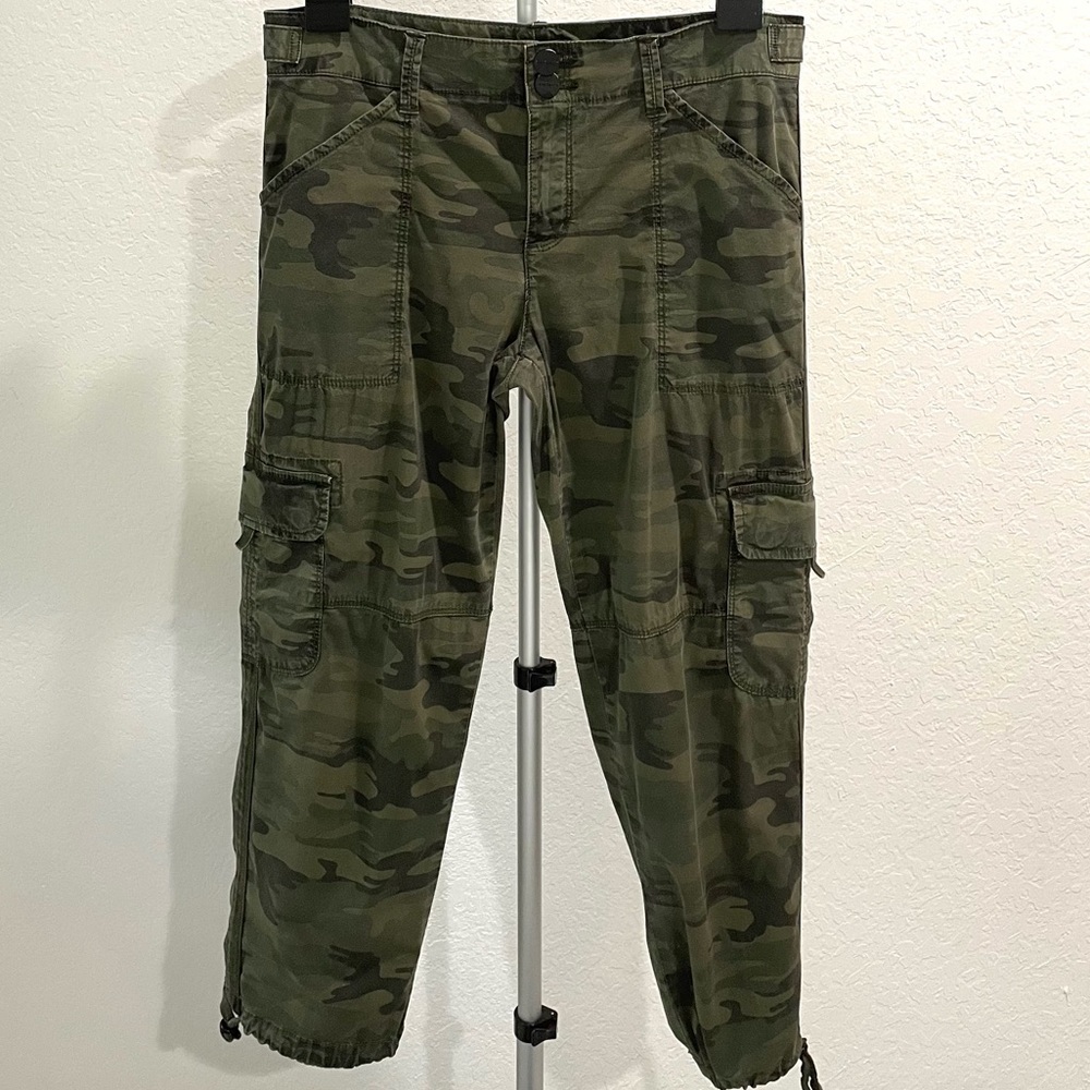 ANTHROPOLOGIE SANCTUARY Cropped Drawstring Ankle Camo Cargo Pants